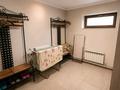 Дом · 8 комнат · 300 м², мкр Думан-1 за 80 000 ₸ в Алматы, Медеуский р-н — фото 18