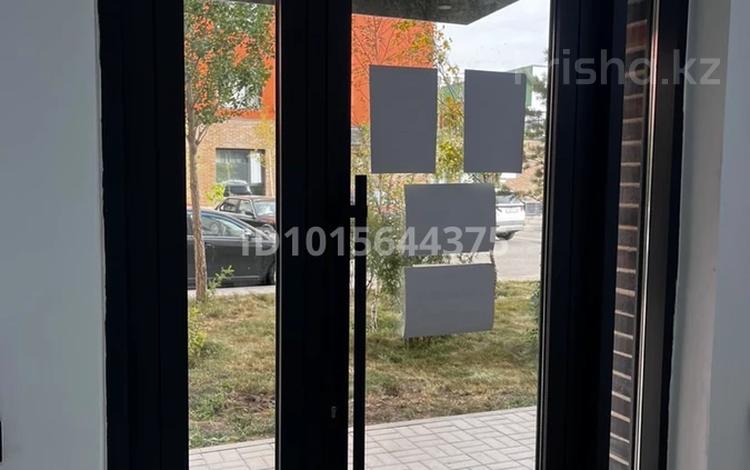 Свободное назначение, образование, кабинеты и рабочие места · 80 м² за 800 000 ₸ в Астане, Нура р-н — фото 2