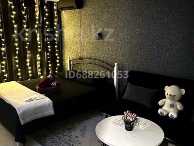 1-комнатная квартира · 36 м² · 2/5 этаж, мкр 12, Мкр 11 44 — Супермаркет Анвар за 15 000 ₸ в Актобе