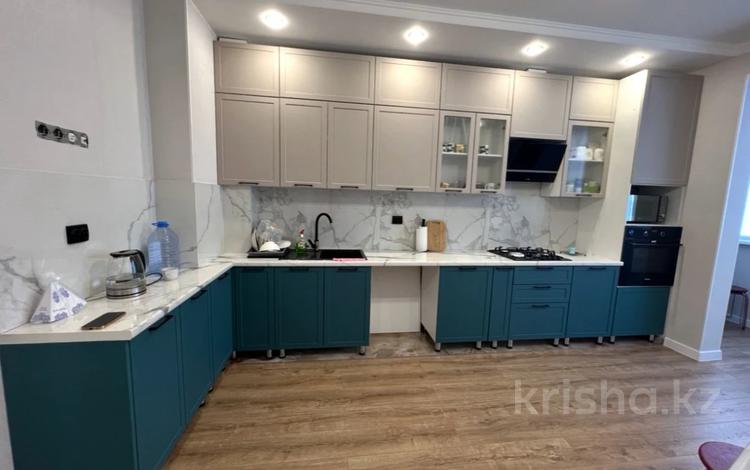 3-комнатная квартира · 100 м² · 4/4 этаж, Сундуткали Ескалиева за 42 млн 〒 в Уральске — фото 2