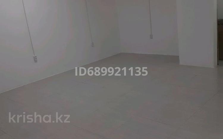 Магазины и бутики · 30 м² за 200 000 ₸ в Атырау, пгт Балыкши — фото 2