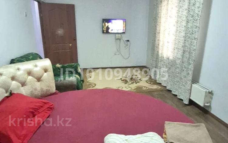 1-комнатная квартира · 40 м² · 1/5 этаж, Райымбек 167А за 15 000 ₸ в Алматы, Жетысуский р-н — фото 2