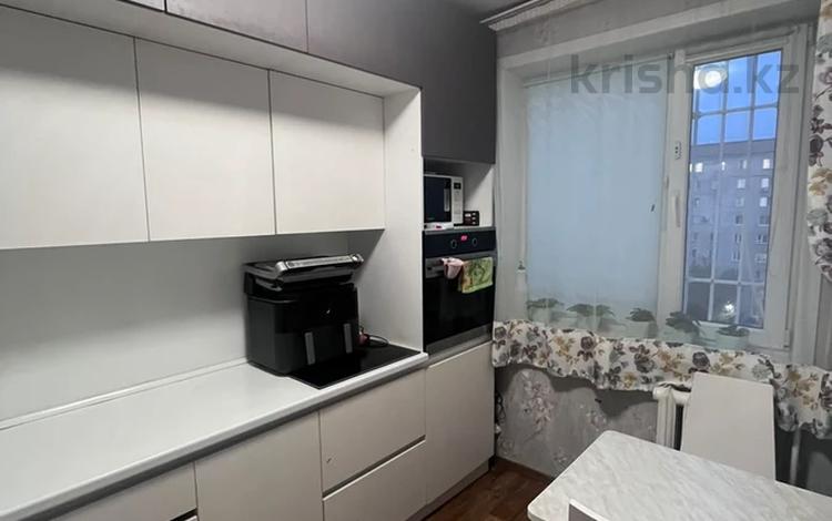 3-бөлмелі пәтер · 80 м² · 8/10 қабат, Бестужева 6, бағасы: 30 млн ₸ в Павлодаре — фото 2