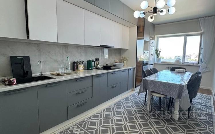 3-комнатная квартира · 107.4 м² · 4/16 этаж, мкр Мамыр-1 29 за 96 млн ₸ в Алматы, Ауэзовский р-н — фото 23