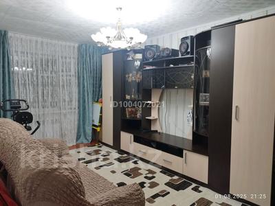 Продажа квартир в Улытау обл.: 3-комнатная квартира · 61 м² · 1/5 этаж, Женис за 17 млн 〒 3-комнатная квартира · 61 м² · 1/5 этаж, Женис за 17 млн 〒 в Жезказгане