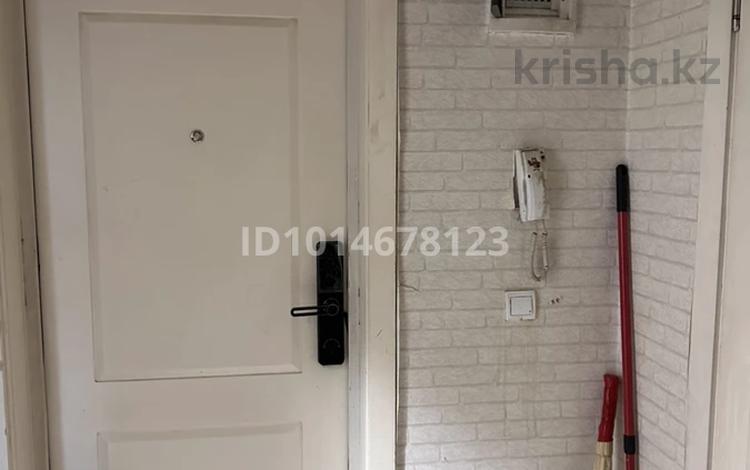 1-комнатная квартира · 46 м² · 1/9 этаж, мкр Аккент 5 за 190 000 ₸ в Алматы, Алатауский р-н — фото 2