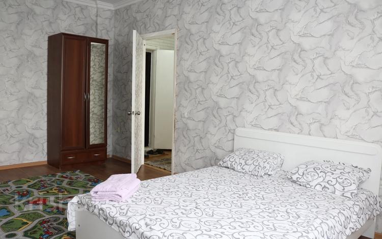 1-комнатная квартира, 50 м², 9/9 этаж по часам, мкр Мамыр-3 19 за 2 000 〒 в Алматы, Ауэзовский р-н — фото 8