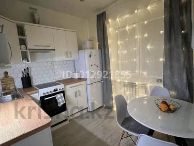 2-комнатная квартира · 64 м² · 5/5 этаж, 10 микрорайон 22 за 11 000 ₸ в Аксае