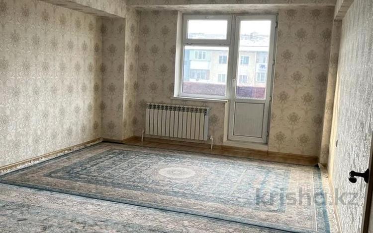 2-бөлмелі пәтер, 60 м², 5/5 қабат, Толе би 5 — Толеби, бағасы: 18.5 млн 〒 в Каскелене — фото 2