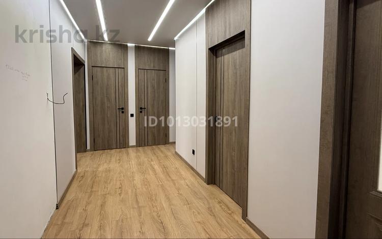 3-бөлмелі пәтер · 89 м² · 1/9 қабат, Кеменгер 36 — напротив ресторана Grand Hall, бағасы: 40.5 млн ₸ в Уральске — фото 2