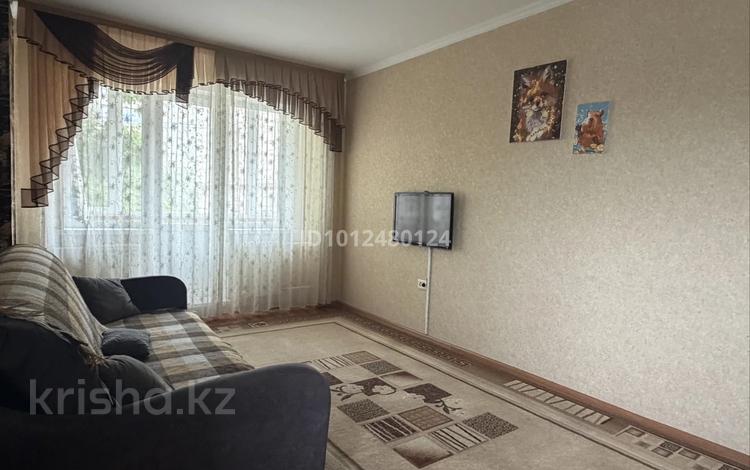 2-комнатная квартира · 43.4 м² · 3/5 этаж, Бухар жырау 4 за 17 млн ₸ в Павлодаре — фото 2