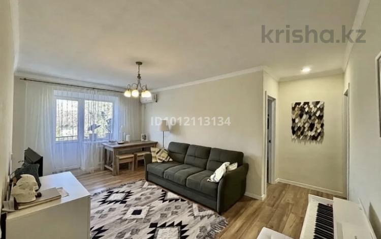 3-комнатная квартира · 57 м² · 4/4 этаж, ул. Желтоксан 81 за 56.9 млн ₸ в Алматы, Алмалинский р-н — фото 2