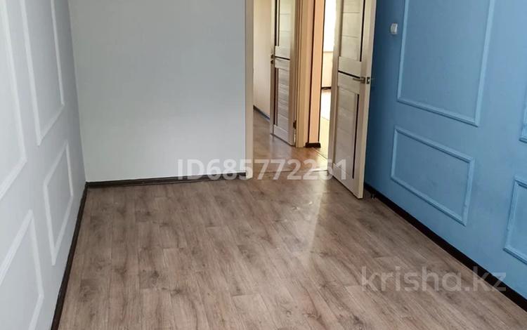 3-комнатная квартира, 60 м², 1/4 этаж, мкр №3 3 — Саина Абая Фемэли парк