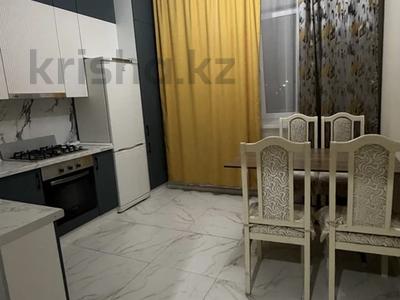 2-комнатная квартира · 64 м² · 1/5 этаж, мкр. Алтын орда, Мустафа шокая 2 за 200 000 ₸ в Актобе