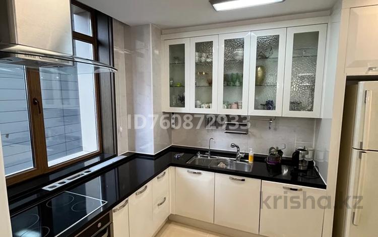 4-комнатная квартира · 160 м² · 12 этаж · помесячно, Байтурсынова 10 за 1.1 млн 〒 в Астане, Алматы р-н — фото 2