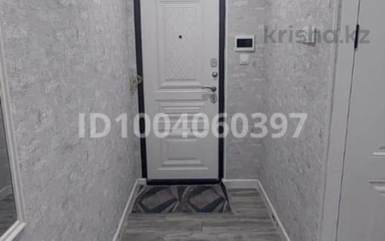 2-комнатная квартира · 58.2 м² · 1/5 этаж, 16-й микрорайон, 16-й микрорайон 22 — Шаяхметова за 25 млн 〒 в Шымкенте, Аль-Фарабийский р-н — фото 2