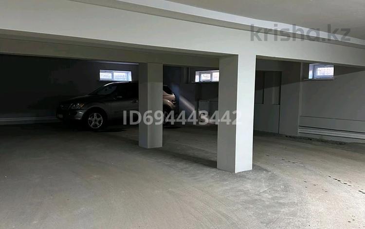 Паркинг · 270 м² · мкр Нур Алатау, Мкр Нур Алатау улица 15 10 — Рядом школа Тамос за 385 000 〒 в Алматы, Бостандыкский р-н — фото 2
