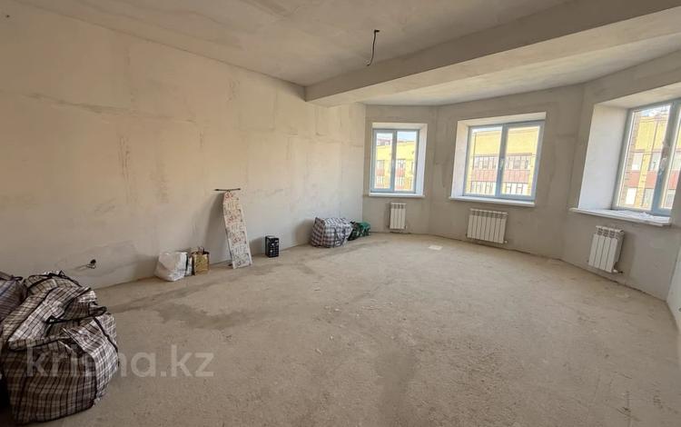 1-комнатная квартира · 62 м² · 5/5 этаж, Алтын Орда за 18 млн 〒 в Актобе — фото 9