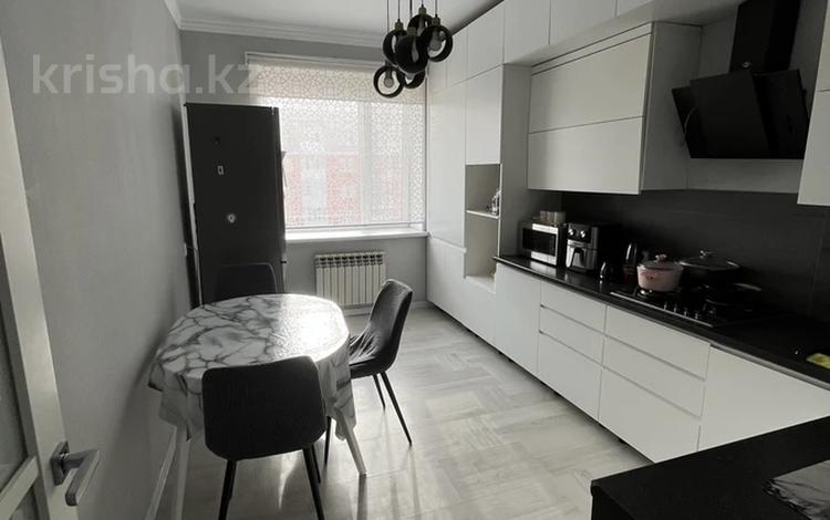 2-комнатная квартира · 80 м² · 4/5 этаж, мкр. Алтын орда, Алтын орда за 250 000 ₸ в Актобе — фото 2