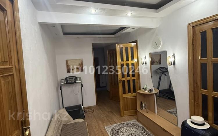 3-бөлмелі пәтер · 107 м² · 3/3 қабат, Металлургов 33, бағасы: 25 млн ₸ в Усть-Каменогорске — фото 2