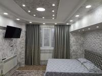 1-комнатная квартира, 50 м², 2/5 этаж посуточно, Коломенская 3 за 10 000 〒 в Алматы, Турксибский р-н