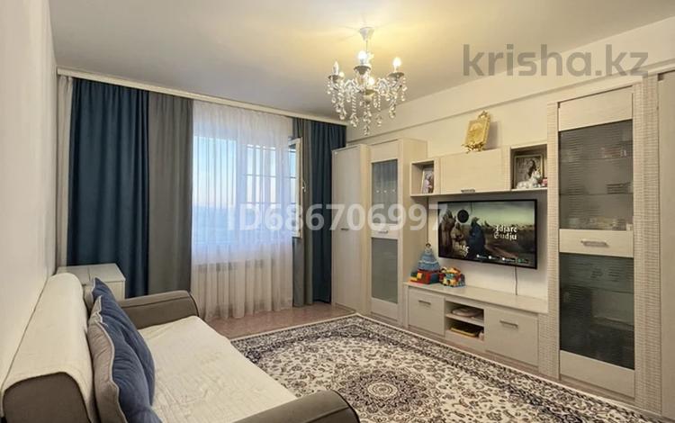 1-комнатная квартира, 49.8 м², 14/16 этаж, Болашак за 16 млн 〒 в Талдыкоргане, мкр Болашак — фото 2