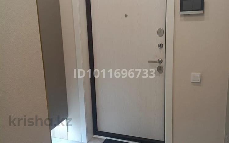 2-комнатная квартира · 44 м² · 8/9 этаж, ул. Абикена Бектурова 19 за 250 000 ₸ в Астане, Есильский р-н — фото 2