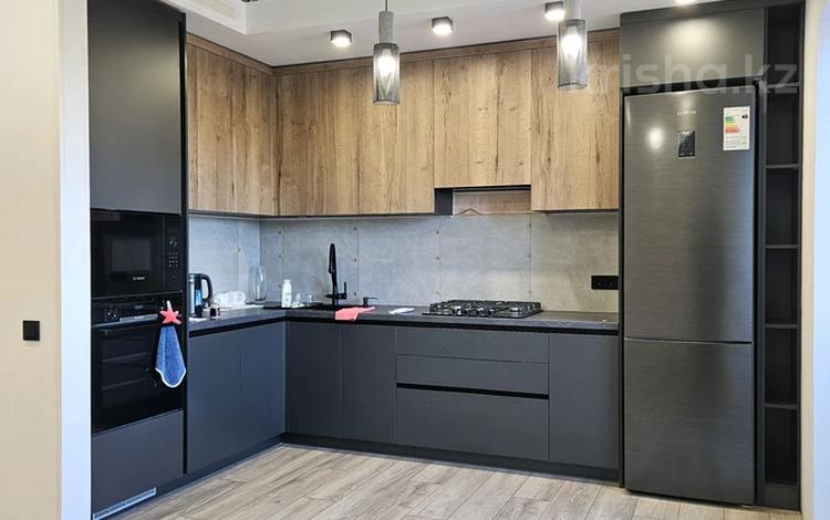 3-комнатная квартира · 80 м² · 4/5 этаж, Айталиева — 31 школа за 36 млн 〒 в Уральске — фото 2