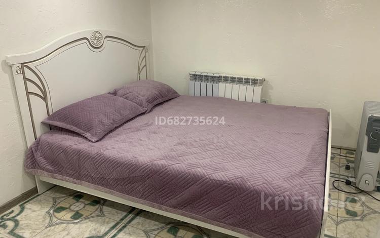 1-бөлмелі пәтер · 20 м² · 1/2 қабат, Туркменская 15 — Район Назарбаева-Жансугурова, бағасы: 8 000 ₸ в Алматы, Алмалинский р-н — фото 2