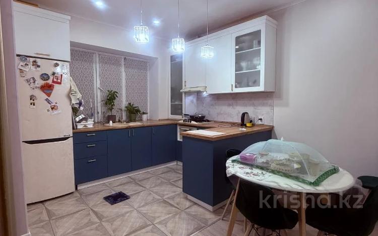 2-комнатная квартира · 69.8 м² · 9/10 этаж, мкр. Алтын орда, Мустафы Шокая за 28.5 млн ₸ в Актобе — фото 7