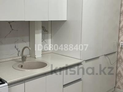Аренда квартир в Шымкенте: 3-комнатная квартира · 81.2 м² · 2/5 этаж, мкр Асар-2 12 за 220 000 〒 3-комнатная квартира · 81.2 м² · 2/5 этаж, мкр Асар-2 12 за 220 000 〒 в Шымкенте, Абайский р-н