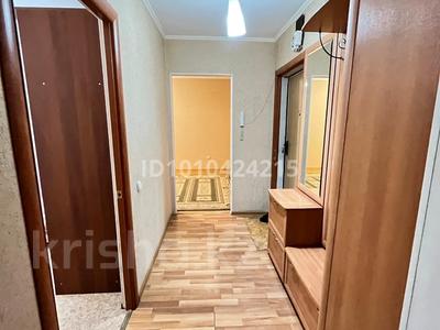2-комнатная квартира · 50 м² · 2/5 этаж, Сазда-1, Марата Оспанова 52 за 150 000 〒 в Актобе