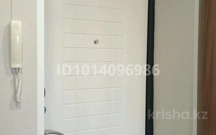 2-комнатная квартира · 60 м² · 6/9 этаж, Есенберлина 10/1 за 200 000 ₸ в Усть-Каменогорске — фото 2