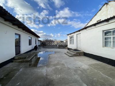 Отдельный дом · 4 комнаты · 120 м² · 10 сот., Құлан ақын 37 за 30 млн ₸ в Туркестане