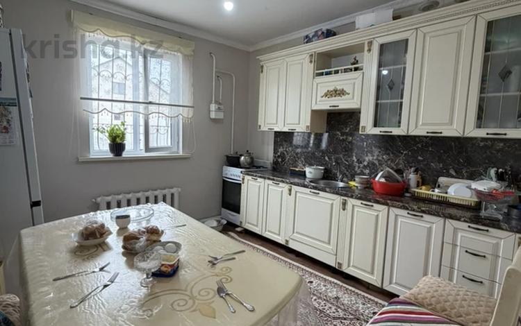 Отдельный дом · 2 комнаты · 84 м² · 8 сот., пгт Балыкши, Мкр Водник 2 за 12 млн 〒 в Атырау — фото 5