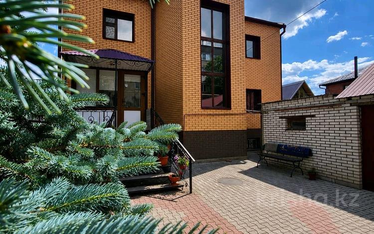 Отдельный дом · 8 комнат · 335 м² · 5.15 сот., Л. Толстого 84 — Перес. Скоробогатова за 79 млн ₸ в Уральске — фото 2