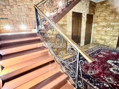 Дом · 4 комнаты · 200 м², Ломоносов 39 — Центр между каблиса жырау и жабаева за 70 000 〒 в Талдыкоргане