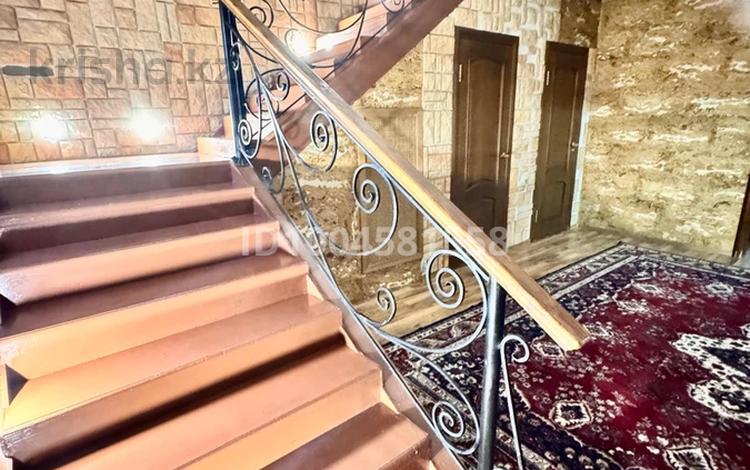 Дом · 4 комнаты · 200 м², Ломоносов 39 — Центр между каблиса жырау и жабаева за 70 000 〒 в Талдыкоргане — фото 3