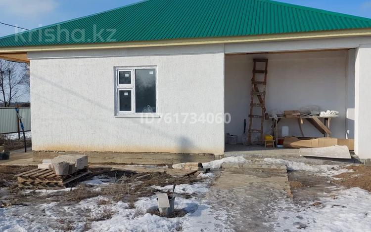 Отдельный дом · 7 комнат · 106.8 м² · 4 сот., мкр. Зачаганск пгт, Роза Багланова 24 — П.Деркул, мкр.Сарыарка за 35 млн 〒 в Уральске — фото 2