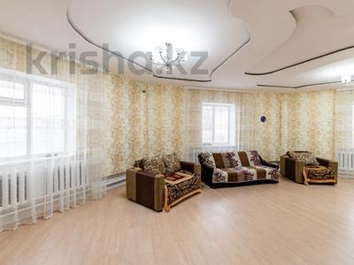 Отдельный дом • 6 комнат • 260 м² • 10 сот., Орхон за 52 млн 〒 в Астане, Алматы р-н
