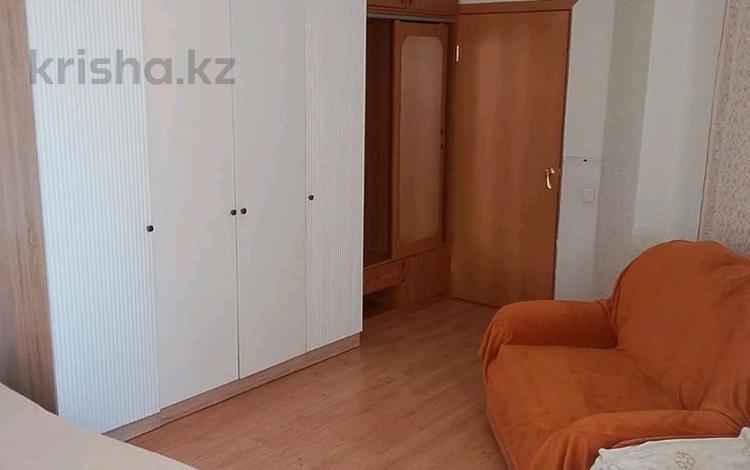 4-комнатная квартира · 100 м² · 14/15 этаж, Чингиз Айтматов 36 за 300 000 ₸ в Астане, Нура р-н — фото 2