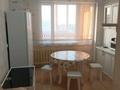 4-комнатная квартира · 100 м² · 14/15 этаж, Чингиз Айтматов 36 за 300 000 ₸ в Астане, Нура р-н — фото 8
