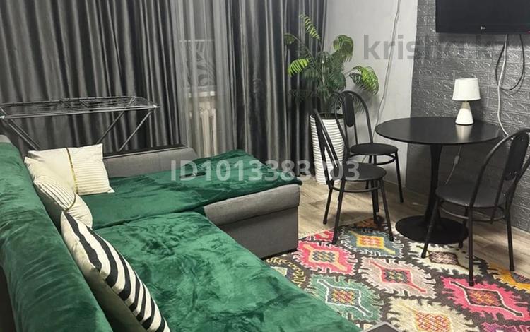 1-комнатная квартира · 43 м² · 2/5 этаж, Кусайнова 157/1 — Универмаг за 135 000 ₸ в Уральске — фото 2
