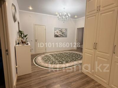 3-комнатная квартира · 110 м² · 5/10 этаж, 16-й мкр. 92 за 43 млн 〒 в Актау, 18-й мкр 