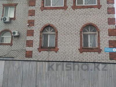 Отдельный дом · 7 комнат · 375 м² · 10 сот., Жибек жолы 6 за 55 млн 〒 в Экибастузе