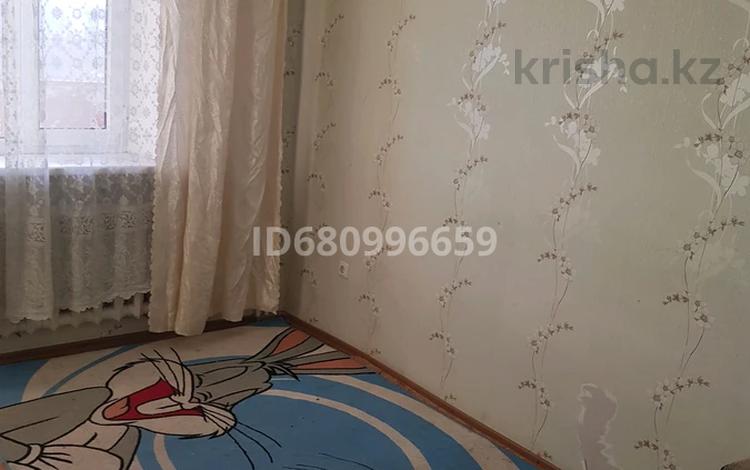 3-комнатная квартира · 74 м² · 5/6 этаж, 4 мкр 66 за 35 млн 〒 в Конаеве — фото 2