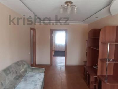 2-комнатная квартира · 44 м² · 1/5 этаж, Майкудук, 16й микрорайон за 10.3 млн ₸ в Караганде, Алихана Бокейханова р-н