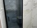 1-бөлмелі пәтер · 50.4 м² · 9/10 қабат, Мкр. Центральный 26/2, бағасы: 23.5 млн ₸ в Атырау — фото 2