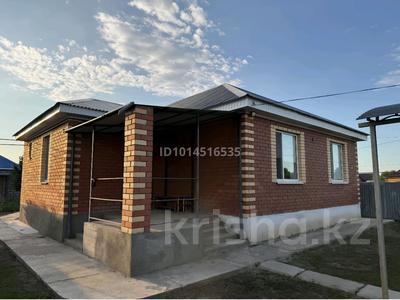 Отдельный дом · 3 комнаты · 100 м² · 7 сот., Казыбек би 85 — Мектеп,Мәдениет үйі Балабақша Амбулатория Дүкен.,Остановка за 32 млн ₸ в Подстепном