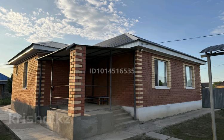 Отдельный дом · 3 комнаты · 100 м² · 7 сот., Казыбек би 85 — Мектеп,Мәдениет үйі Балабақша Амбулатория Дүкен.,Остановка за 32 млн ₸ в Подстепном — фото 2